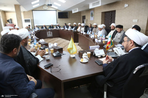 دیدار جمعی از علمای کشور عراق با رئیس موسسه تنظیم ونشر آثار امام خمینی