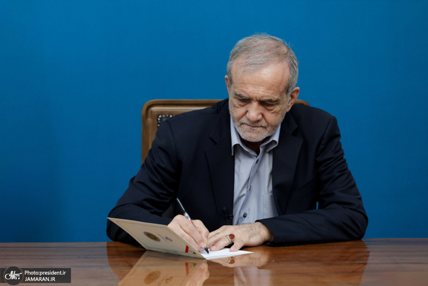 تأیید انتخاب ۲ نفر از اعضای حقیقی هیأت امنای بنیاد ملی پویانمایی توسط پزشکیان