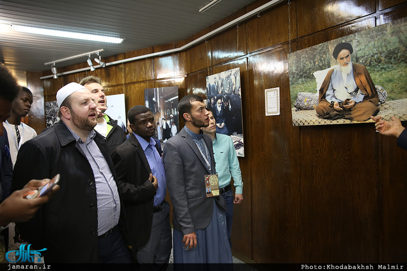 بازدیدی جمعی از شرکت کنندگان خارجی در سی و پنجمین دوره مسابقات بین المللی قرآن کریم ازبیت امام خمینی 