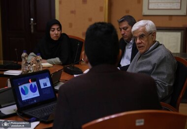 عارف: ایرانِ پساجنگ می‌تواند از کشور تحریم‌شده به کشور تحریم‌کننده تبدیل شود/ اگر دشمن خطای جدیدی علیه کشورمان مرتکب شود، رزمندگان ما در میدان پاسخی به آنان خواهند داد که فراتر از تصورشان خواهد بود و هرگز در محاسبات‌شان وجود نداشته است