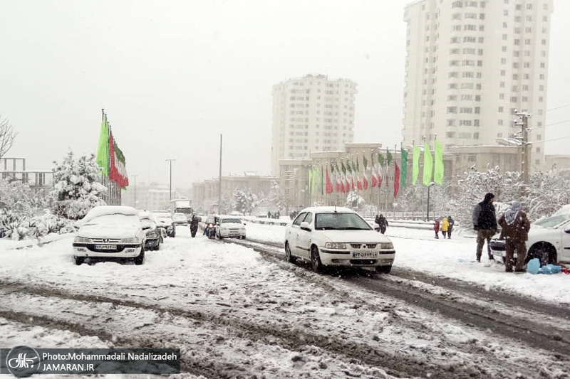 بارش برف پاییزی در برخی نقاط تهران - 25 آبان