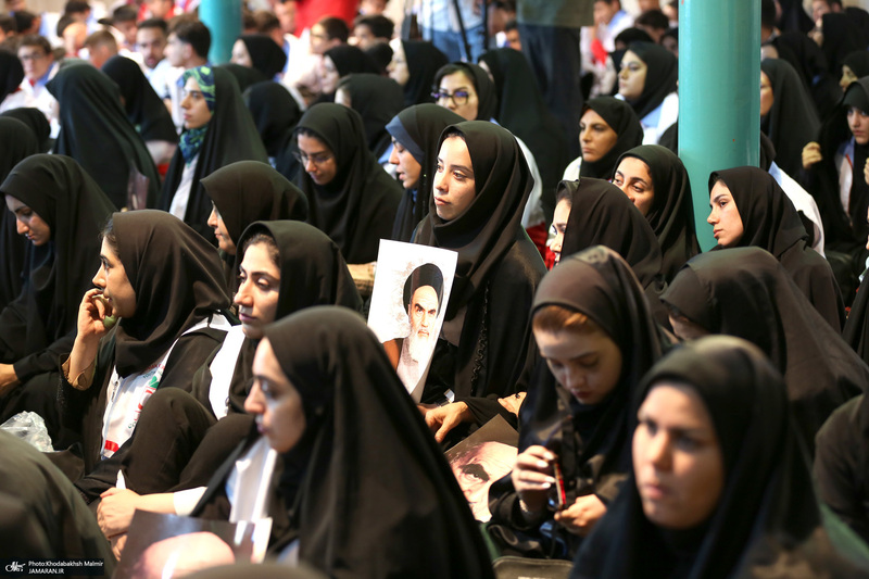 تجدید میثاق جوانان هلال احمر با آرمان‌های امام راحل