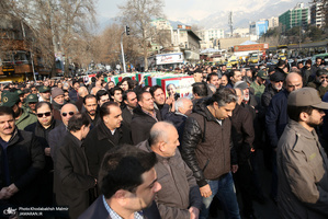 اقامه نماز سید حسن خمینی بر پیکر ٣ تن از شهدای سانحه هواپیمای اوکراینی