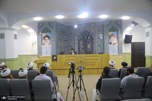 نشست «قرآن و عترت، محور اتحاد مسلمانان در اندیشه امام خمینی(س)» به زبان اردو