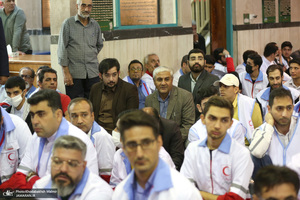 تجدید میثاق جمعی از جوانان هلال احمر با آرمان های حضرت امام خمینی (س)