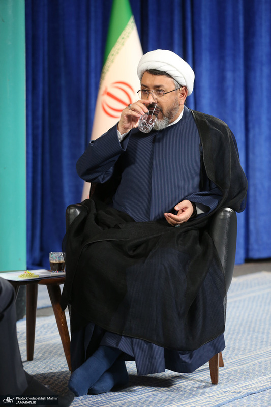 گفتگو با رئیس موسسه تنظیم و نشر آثار امام خمینی (س)  در حسینیه جماران