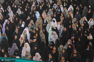 نماز عید سعید فطر در حرم مطهر حضرت معضومه (س)