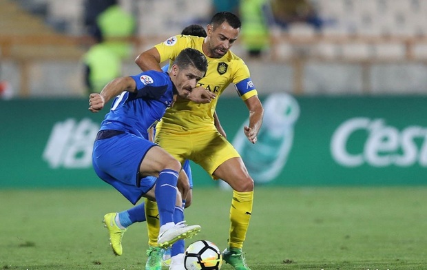 تعریف و تمجید ژاوی از شماره هشت استقلال