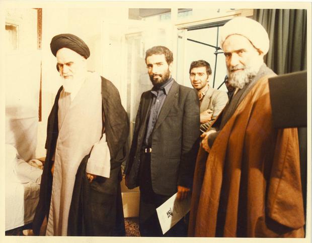 امام خمینی: اینطور نیست که اسلام بستگی به من داشته باشد