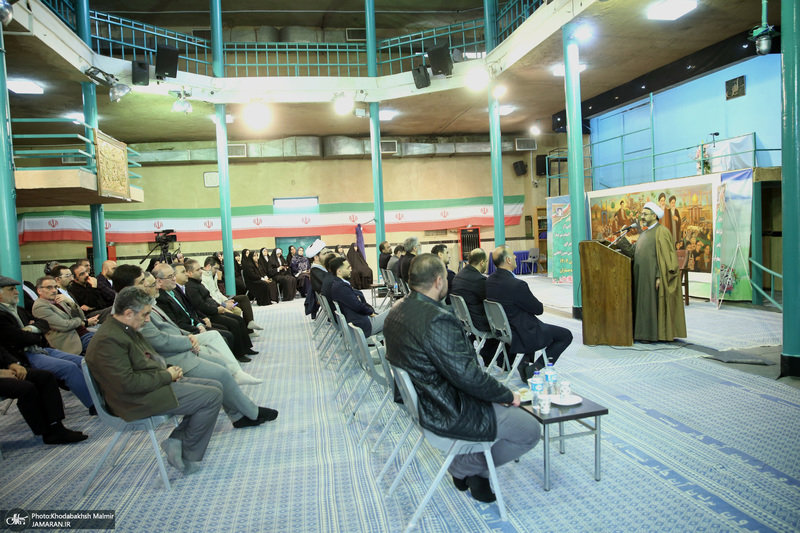 رونمایی از پرده نقالی خوانی (امام مردم) در حسینیه جماران