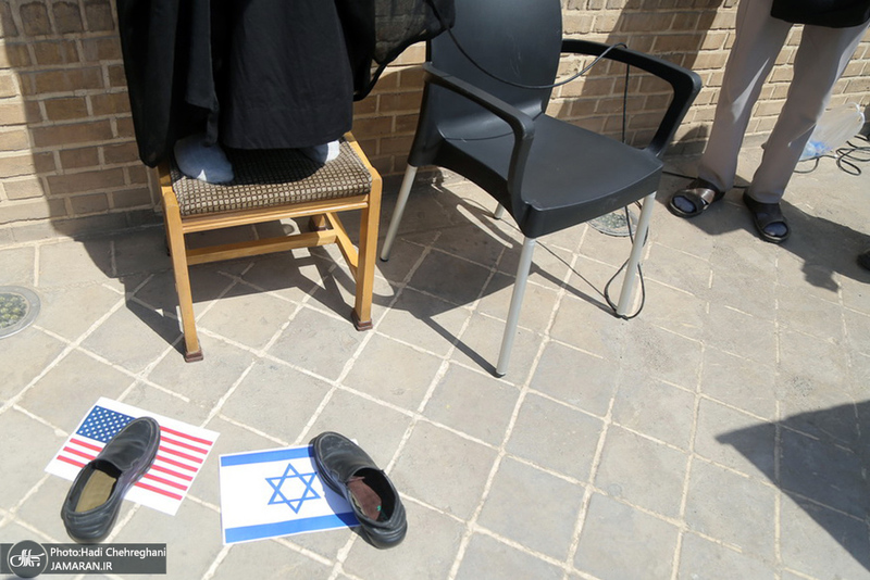 تجمع محکومیت توهین به پیامبر اکرم(ص)‌در مقابل بیت امام(س) در قم