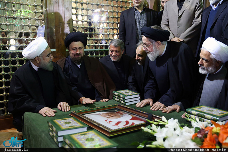 ادای احترام حسن روحانی به امام خمینی و رییس فقید مجمع تشخیص مصلحت نظام