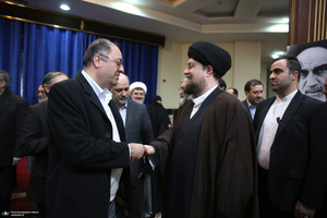 تجدید میثاق رئیس و جمعی از مدیران سازمان صداوسیما با آرمان‌های امام خمینی(س)-2