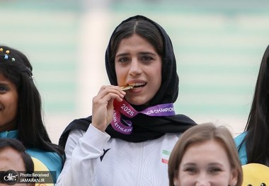 گزارش تصویری از سکوی تاریخی دختر ایرانی در کره جنوبی