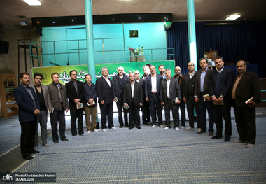 تجدید میثاق اقشار مختلف مردم با آرمان های حضرت امام(س) در حسینیه جماران 