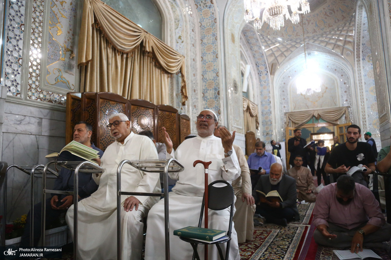 مراسم دعا و احیای شب بیست و یکم ماه رمضان در حرم امام رضا(ع)