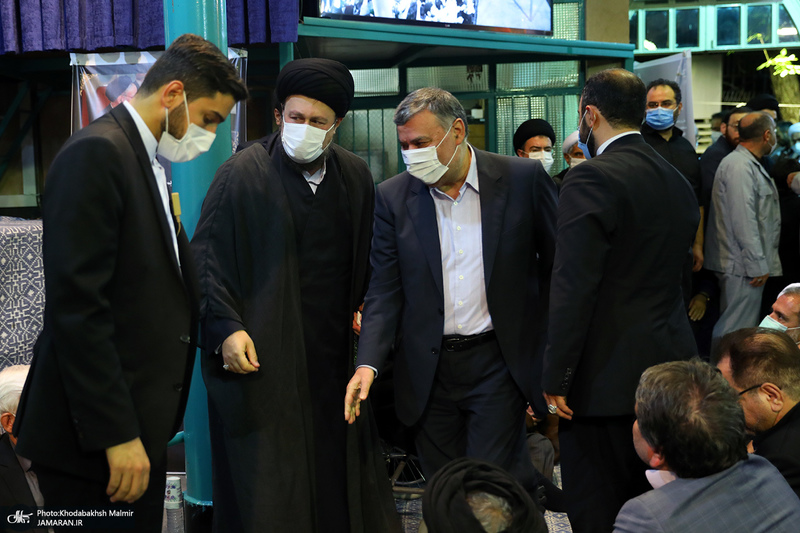 مراسم وداع با پیکر حجت الاسلام و المسلمین سید محمود دعایی در حسینیه جماران -3