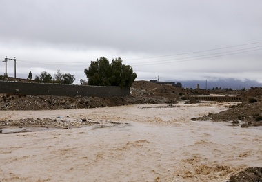 سیل به برخی مناطق استان سمنان خسارت زد