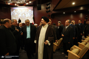 دیدار رئيس و جمعی از كاركنان سازمان فرهنگ و ارتباطات اسلامي با سید حسن خمینی