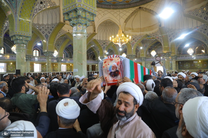 تشییع مرحوم آیت الله عباسعلی سلیمانی (ره) در حرم مظهر حضرت معصومه (س)