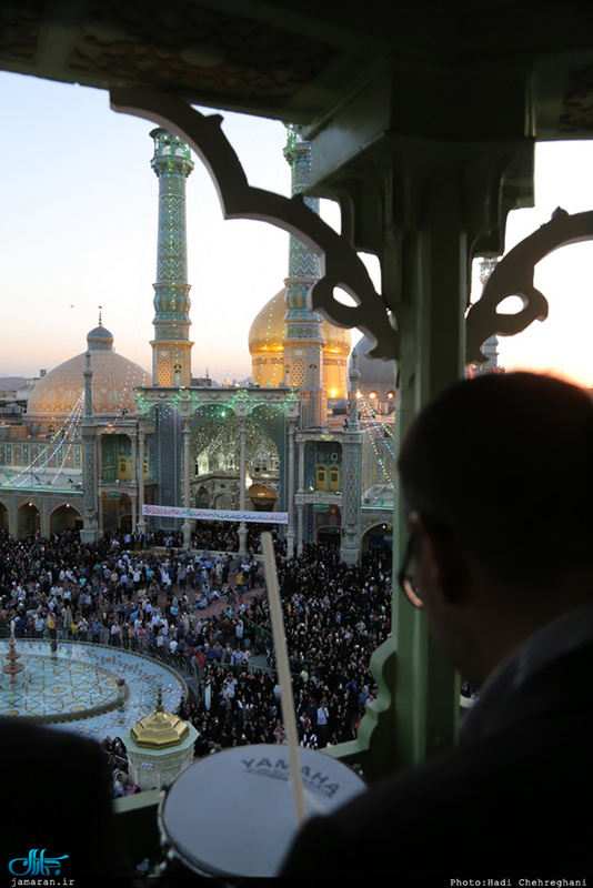  مراسم نقاره زنی در حرم مطهر کریمه اهل بیت(ع) 