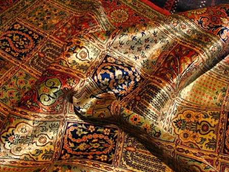 فرش ایرانی نماد تاریخ جاده ابریشم