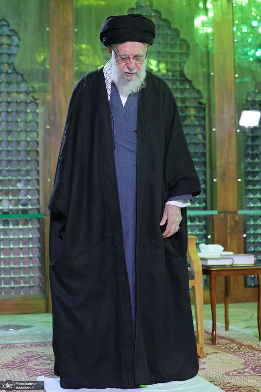 حضور رهبر معظم انقلاب در حرم مطهر امام خمینی(ره)