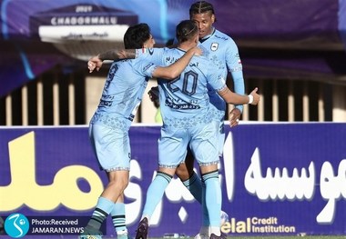 فولاد مانع صدرنشینی گل گهر شد/ پایان طلسم نبردن چادرملو