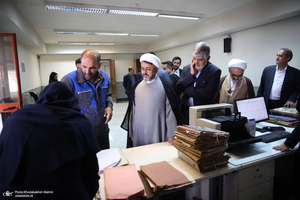 بازدید رئیس موسسه تنظیم و نشر آثار امام خمینی(س) از شرکت چاپ و نشر بانک ملی