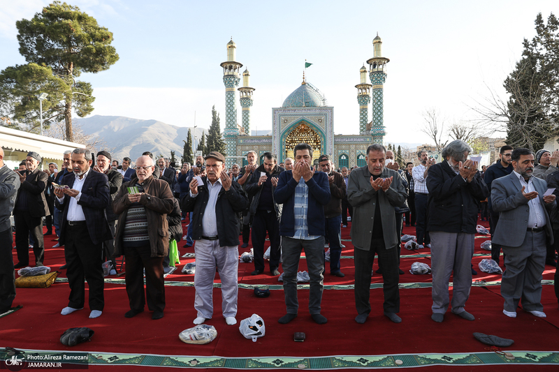 مراسم اقامه تماز عید سعید فطر دز امام زاده پنج تن