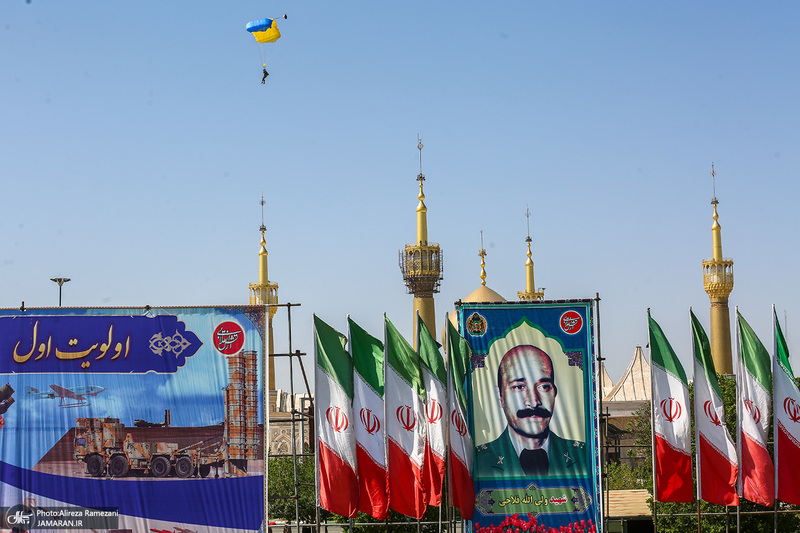 مراسم رژه روز ارتش در جوار حرم مطهر امام خمینی (س) - 2