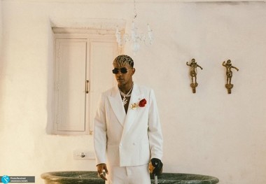 وارث شماره ۱۰ افسانه ای بارسلونا خوشگذران است