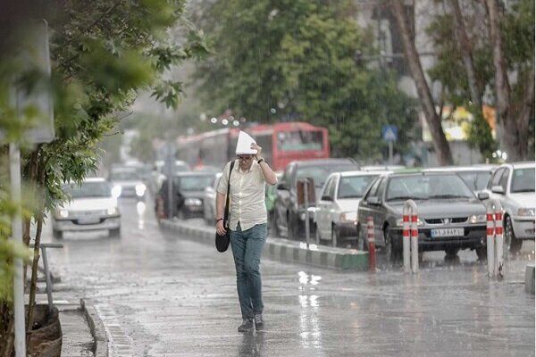 رعد و برق، رگبار و بارش‌های شدید اصفهان را فرا می‌گیرد