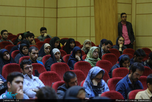 اکران دانشجویی فیلم ترور سرچشمه در دانشگاه علوم پزشکی تهران با حضور محمدرضا بهشتی و محمود صادقی 