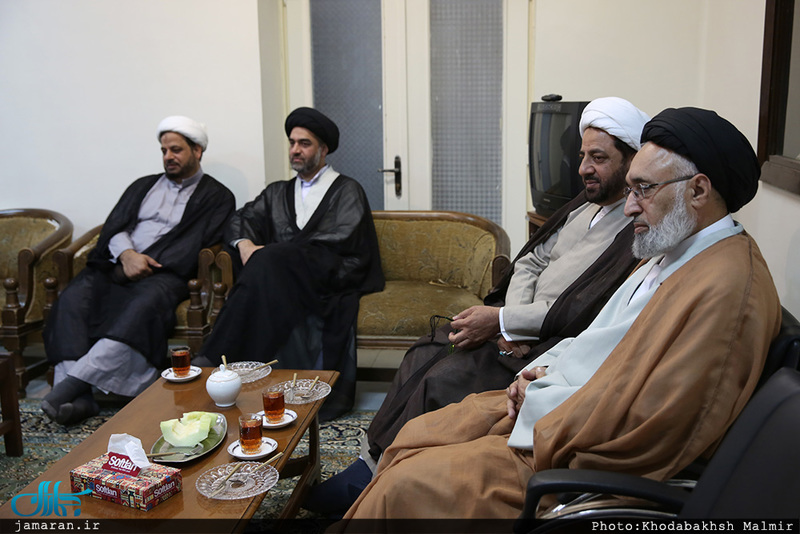 دیدار جمعی از اعضای مجلس علمای شیعه اروپاه با سید حسن خمینی 