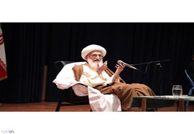 همه باید هدفی جز خدمت به مردم نداشته باشیم   خدمتگزاری و رضایت مندی مردم، ماموریت اصلی مسئولان است