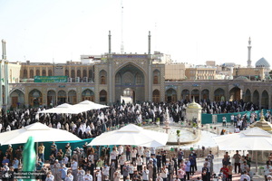 نماز عید سعید فطر در حرم حضرت فاطمه معصومه(س)