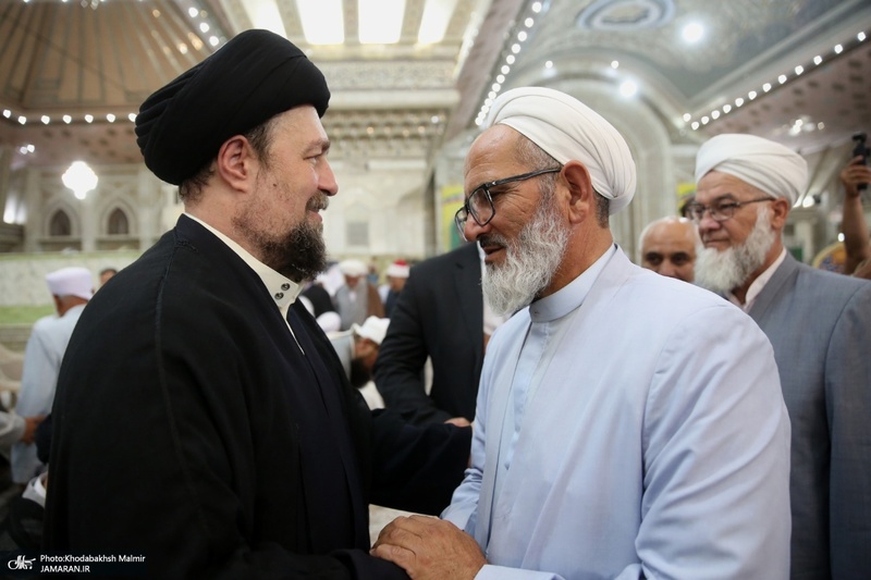 ادای احترام مهمانان خارجی کنفرانس وحدت اسلامی به مقام شامخ حضرت امام خمینی (س)