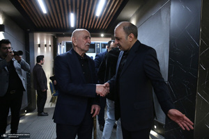 حضور سید حسن خمینی در منزل آیت الله امام جمارانی