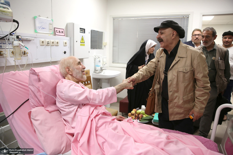 عیادت اقای خاتمی 1