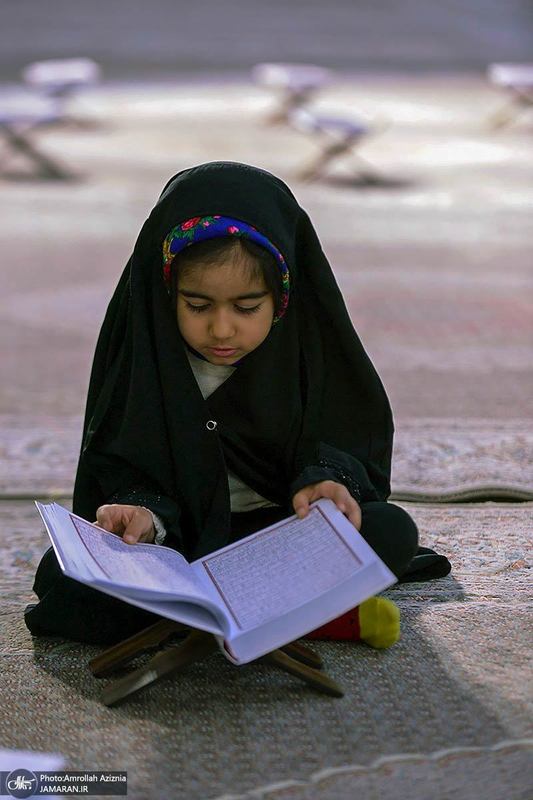 گردهمایی حلقه‌های حفظ موضوعی قرآن در حرم امام خمینی (س)