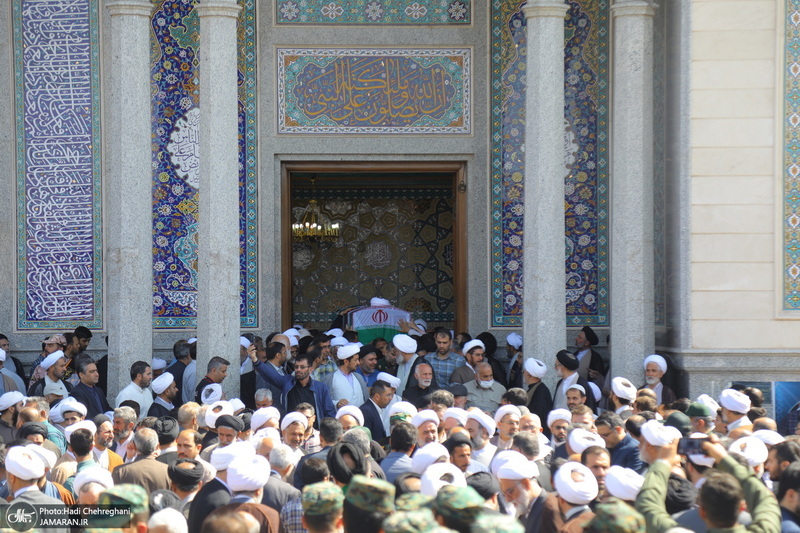 تشییع مرحوم آیت الله عباسعلی سلیمانی (ره) در حرم مظهر حضرت معصومه (س)