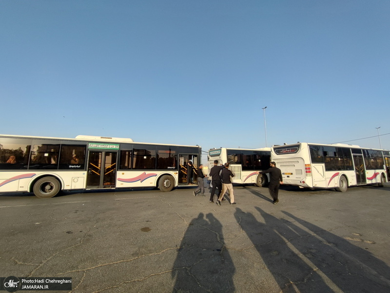بدرقه کاروان های زائران اعزامی قم به مرقد امام خمینی