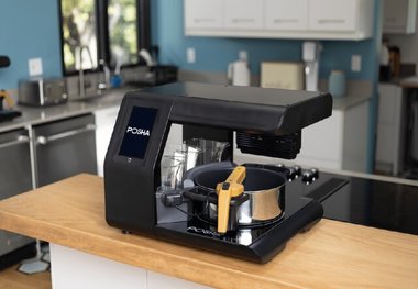 این ربات برای کاربر خود غذا می‌پزد
