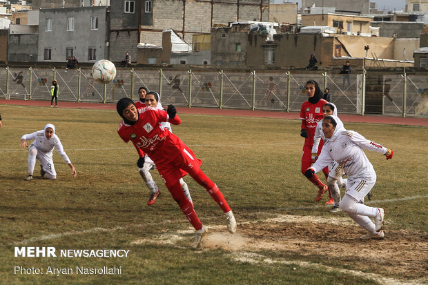 وچان کردستان با هفت گل آویسا خوزستان را شکست داد