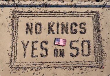 «نه به پادشاهان»: جنبشی آمریکایی برای مقابله با «استبداد و خودکامگی»