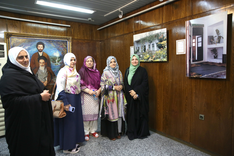بازدید میهمانان خارجی مراسم بزرگداشت امام از جماران