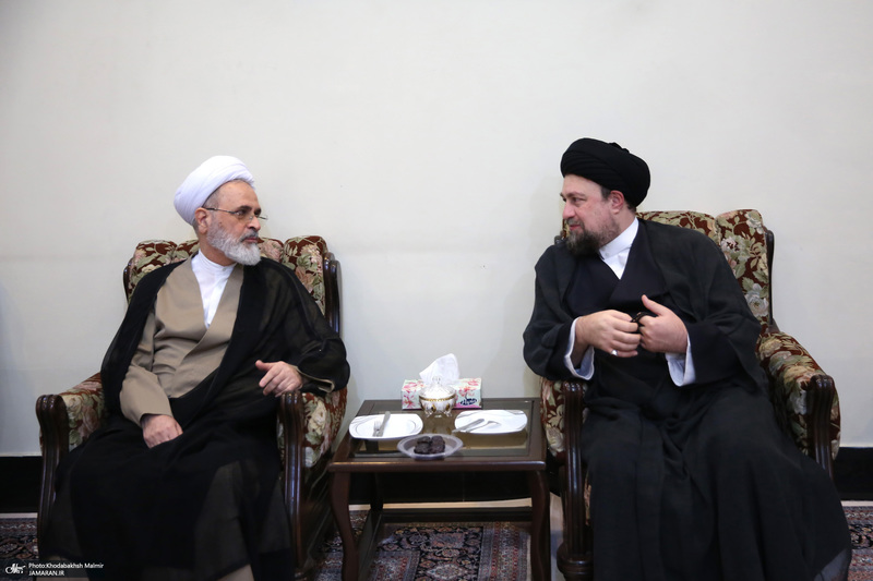 حاشیه تجدید میثاق اعضای مجلس خبرگان رهبری با آرمان‌های امام خمینی(س)؛