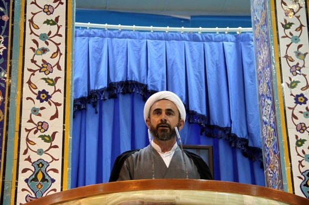 دشمنان آرزوی فرود انقلاب اسلامی را به گور می برند