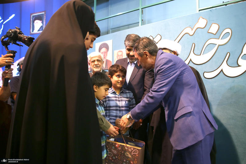 همایش "عهد خدمت" در حسینیه جماران - 2